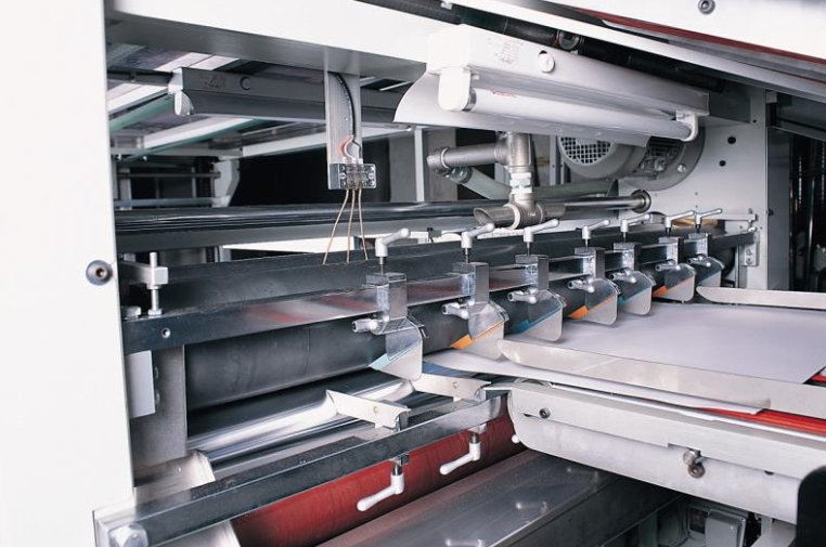 Fully Automatic High-Speed Laminator Inline with Flip-Flop Stacker